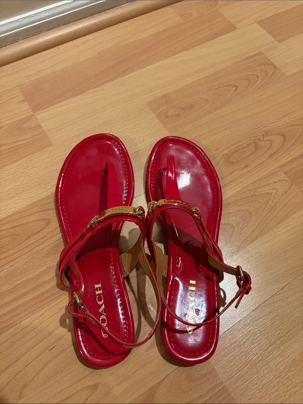 Coach Red Patent Leather Thong Sandals with Gold Accents - Picture 4 of 4